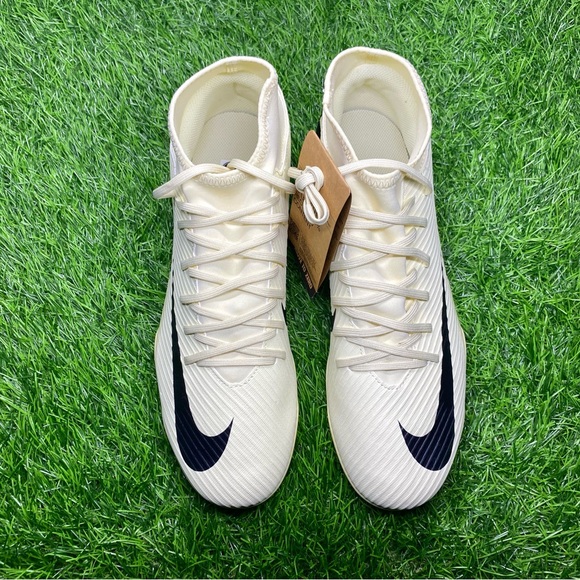 New Nike Soccer Cleats Size 11.5 Mens - Picture 3 of 5